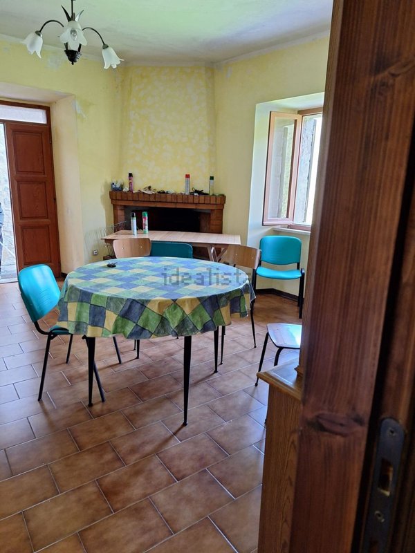 casa indipendente in vendita a Cerreto di Spoleto
