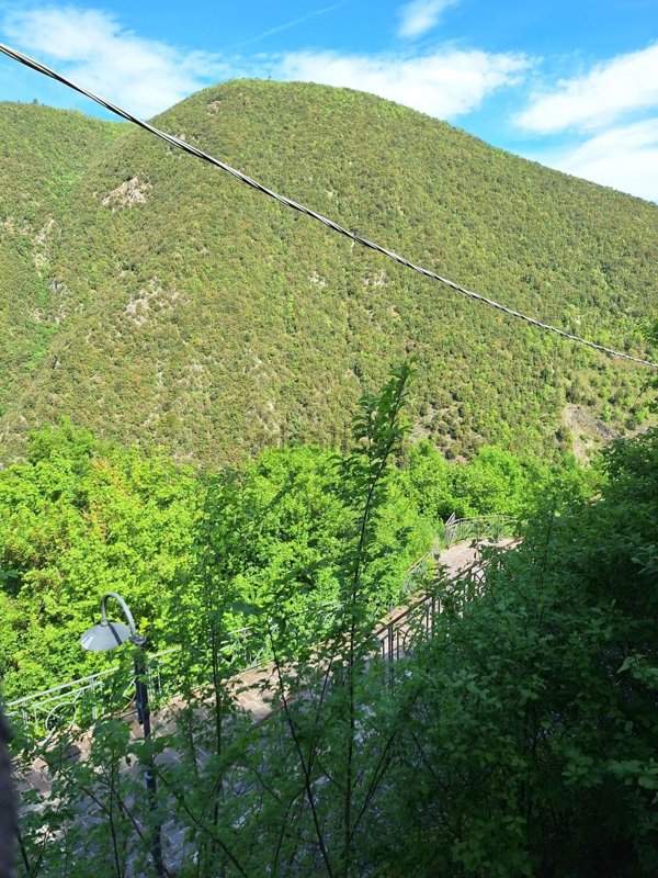 casa indipendente in vendita a Cerreto di Spoleto