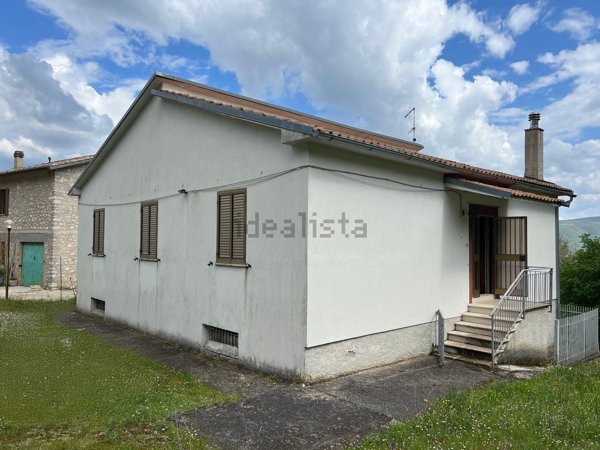 casa indipendente in vendita a Cerreto di Spoleto in zona Borgo Cerreto