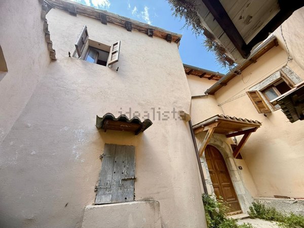appartamento in vendita a Cerreto di Spoleto
