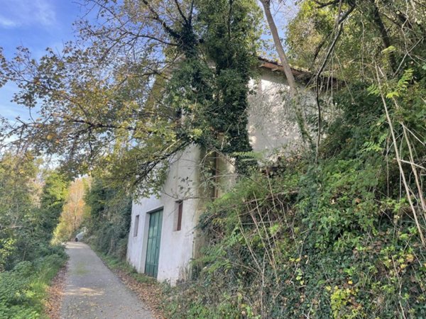 casa indipendente in vendita a Cerreto di Spoleto