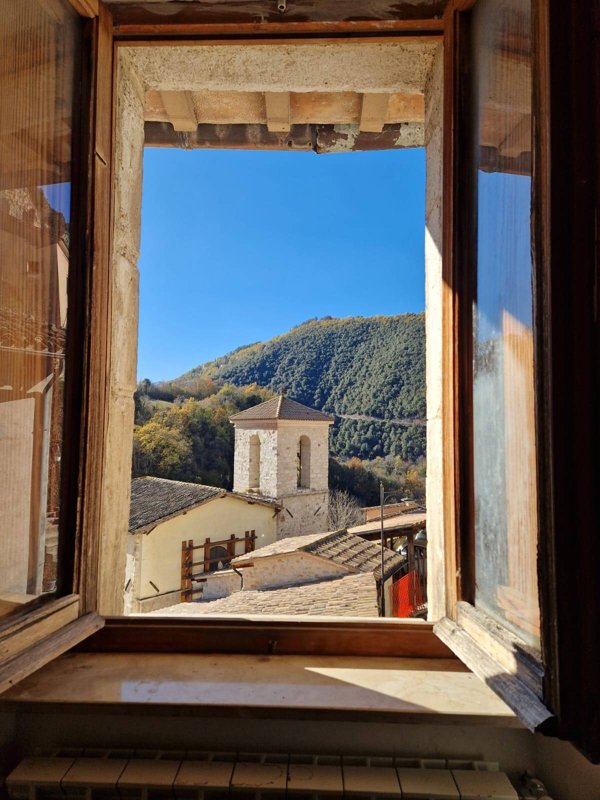 appartamento in vendita a Cerreto di Spoleto in zona Triponzo