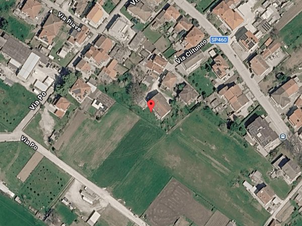 locale commerciale in vendita a Cerreto di Spoleto