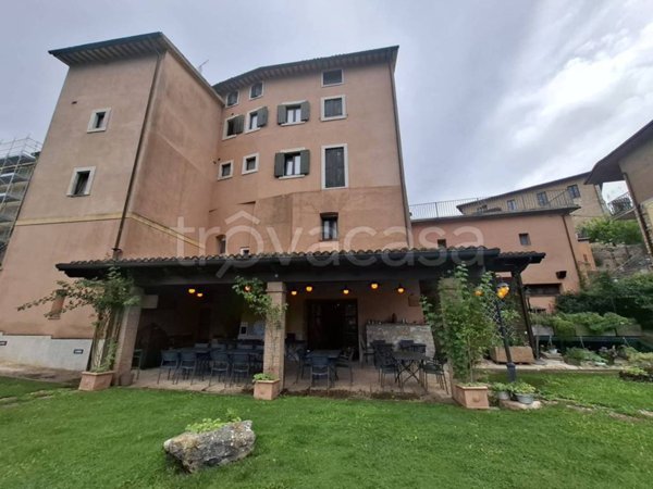appartamento in vendita a Cerreto di Spoleto in zona Borgo Cerreto