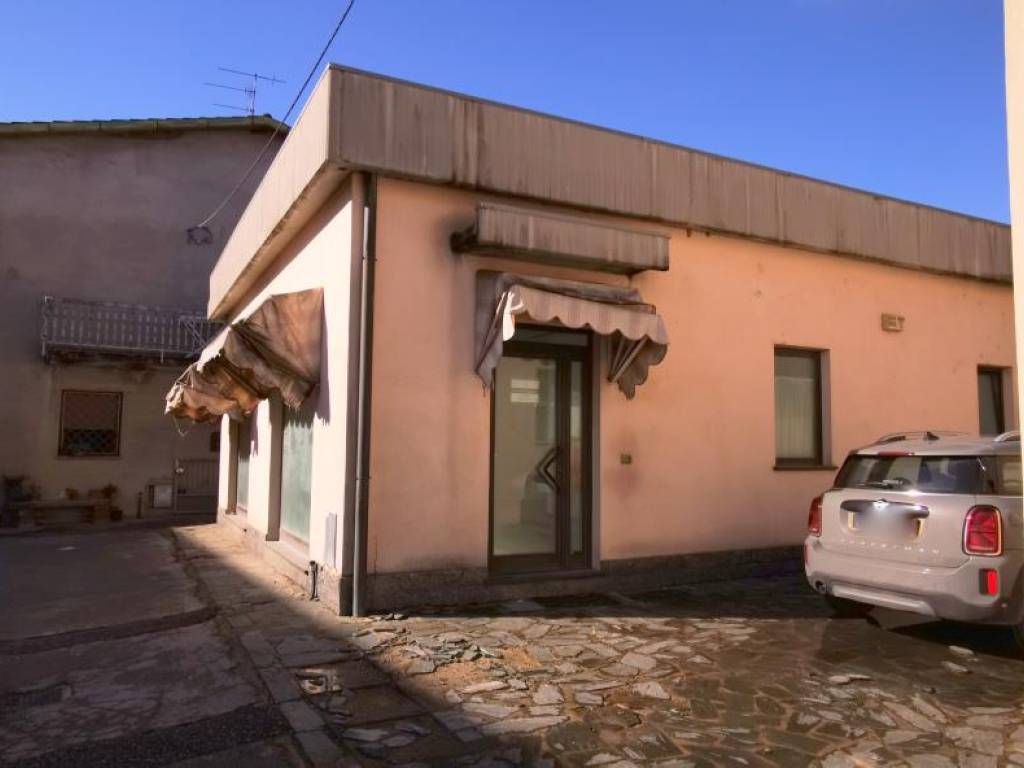 negozio in vendita a Citerna in zona Pistrino