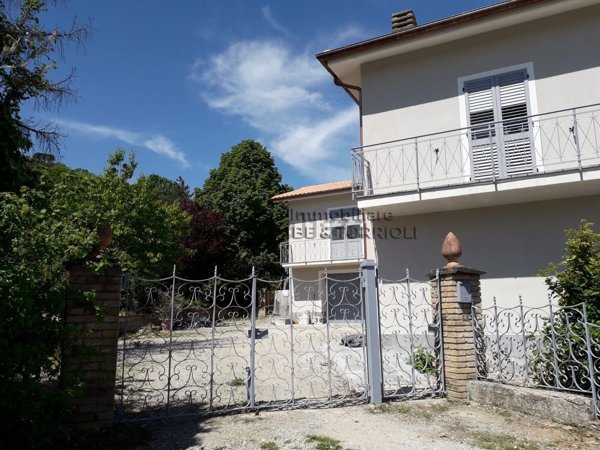 casa indipendente in vendita a Citerna in zona Fighille