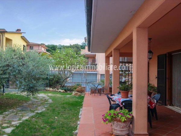 casa indipendente in vendita a Città della Pieve in zona Moiano