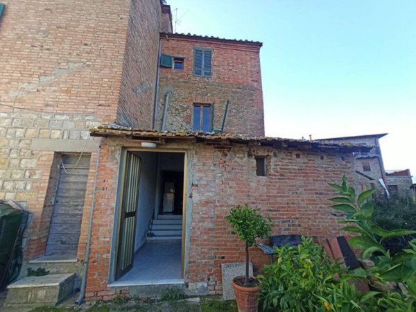 casa indipendente in vendita a Città della Pieve in zona Moiano
