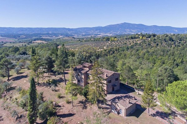 casa indipendente in vendita a Città della Pieve