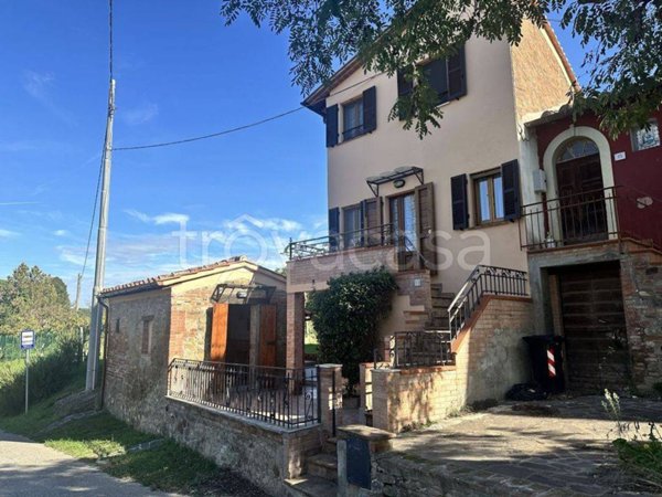 casa indipendente in vendita a Città della Pieve in zona Moiano