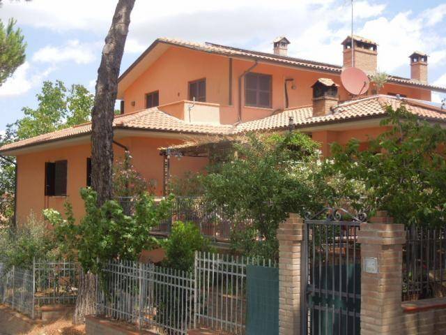 casa indipendente in vendita a Città della Pieve