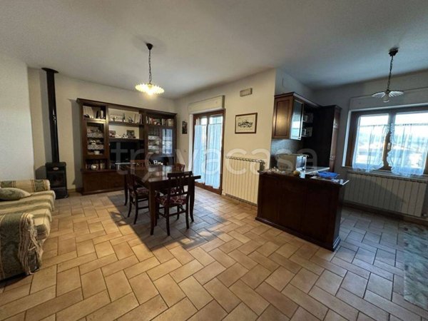appartamento in vendita a Città della Pieve in zona Moiano