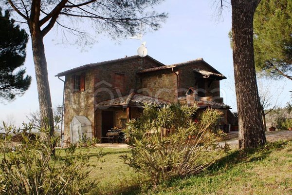 casa indipendente in vendita a Città della Pieve in zona Moiano