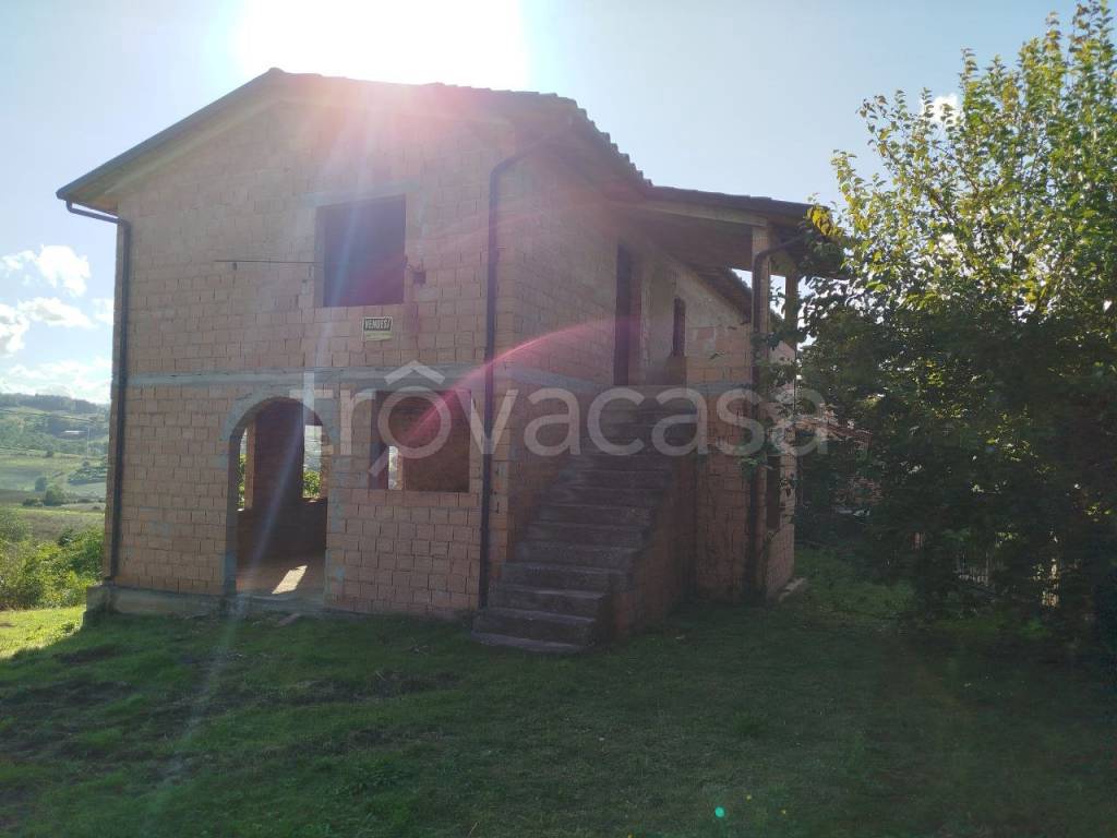 casa indipendente in vendita a Città della Pieve in zona Moiano