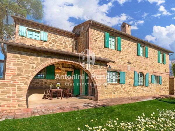 casa indipendente in vendita a Città della Pieve