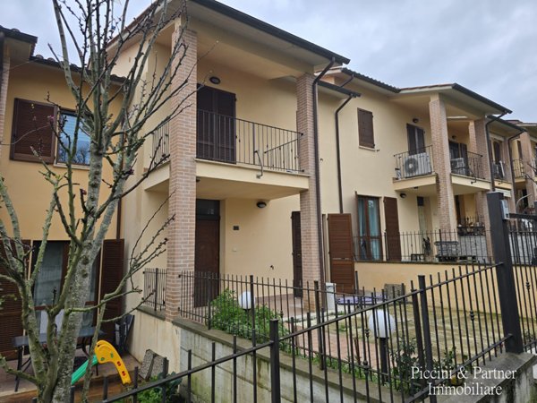 casa indipendente in vendita a Città della Pieve in zona Po Bandino