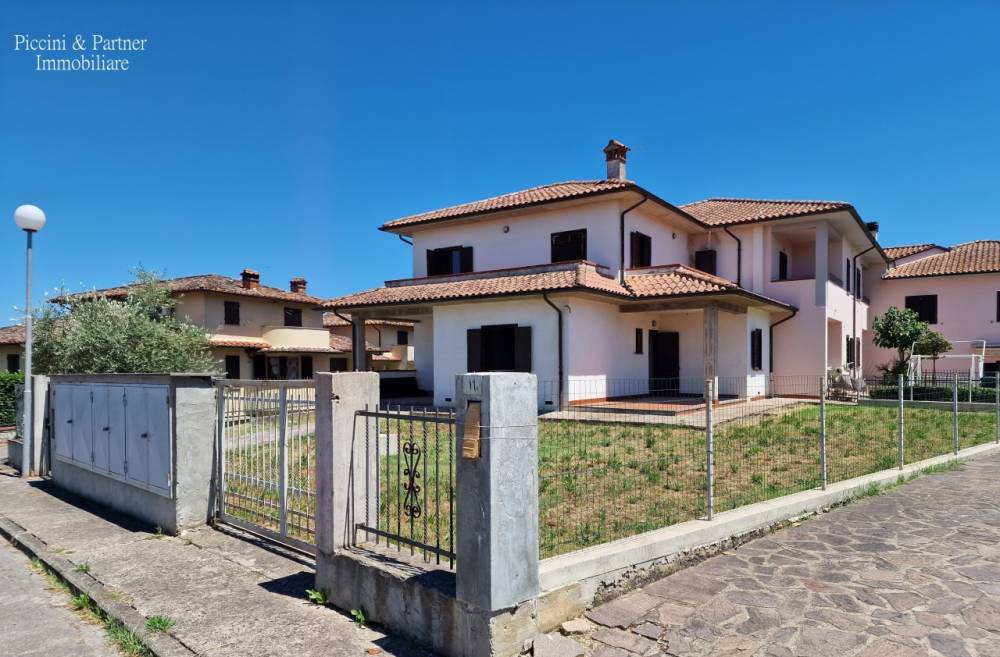 casa indipendente in vendita a Città della Pieve in zona Moiano