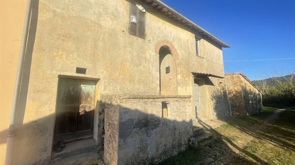 pentavano in vendita a Città della Pieve in zona Moiano