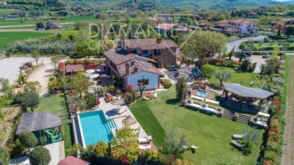 casa indipendente in vendita a Città della Pieve