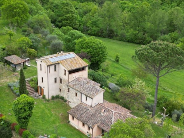 casa indipendente in vendita a Città della Pieve in zona Ponticelli