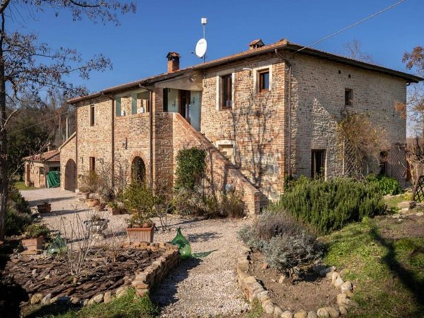 casa indipendente in vendita a Città della Pieve