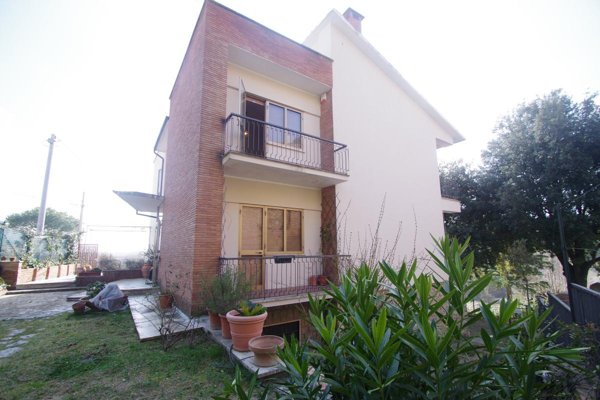 casa indipendente in vendita a Città della Pieve