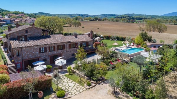 casa indipendente in vendita a Città della Pieve in zona Moiano