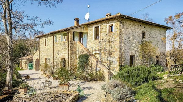 casa indipendente in vendita a Città della Pieve