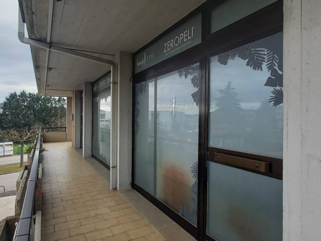 negozio in vendita a Città della Pieve in zona Po Bandino