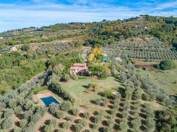 casa indipendente in vendita a Città della Pieve