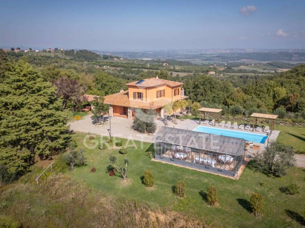 casa indipendente in vendita a Città della Pieve