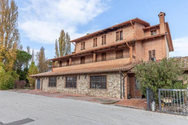 casa semindipendente in vendita a Città della Pieve in zona Po Bandino