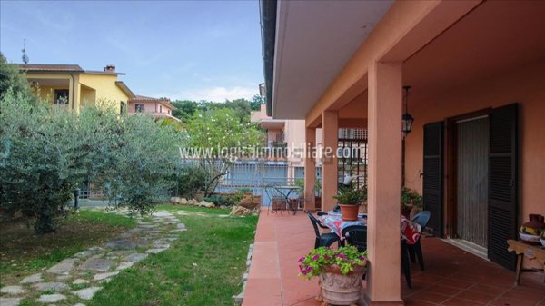 casa indipendente in vendita a Città della Pieve in zona Moiano