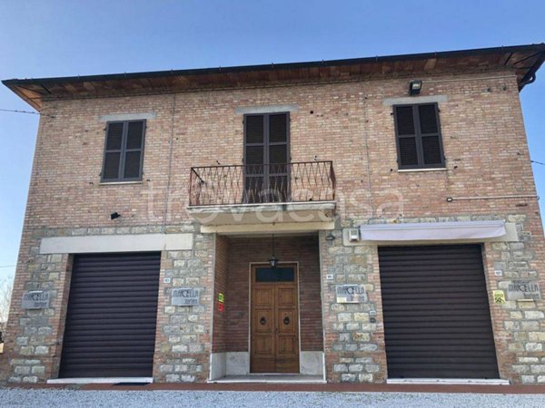 casa indipendente in vendita a Città della Pieve in zona Moiano