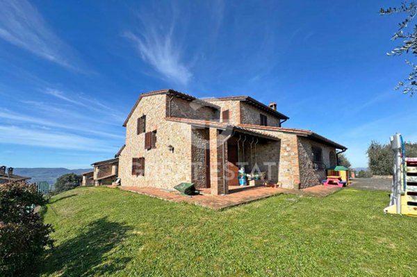 casa indipendente in vendita a Città della Pieve