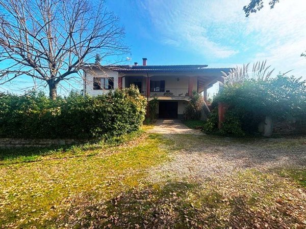 casa indipendente in vendita a Città della Pieve in zona Moiano