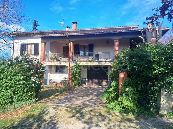 casa indipendente in vendita a Città della Pieve in zona Moiano