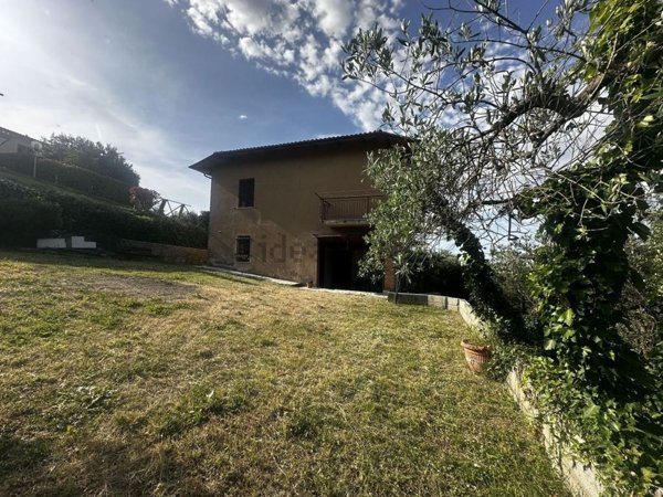 casa indipendente in vendita a Città della Pieve