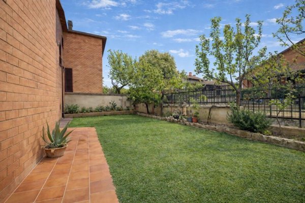 casa indipendente in vendita a Città della Pieve