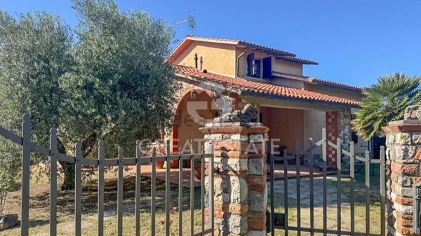 casa indipendente in vendita a Città della Pieve