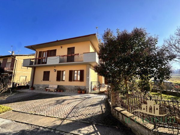 casa indipendente in vendita a Città della Pieve in zona Moiano