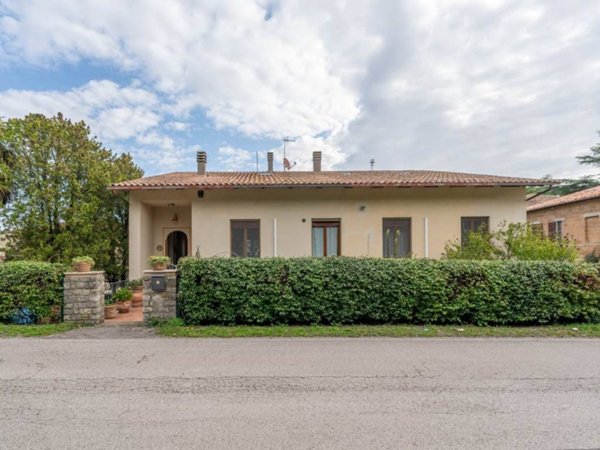 casa indipendente in vendita a Città della Pieve
