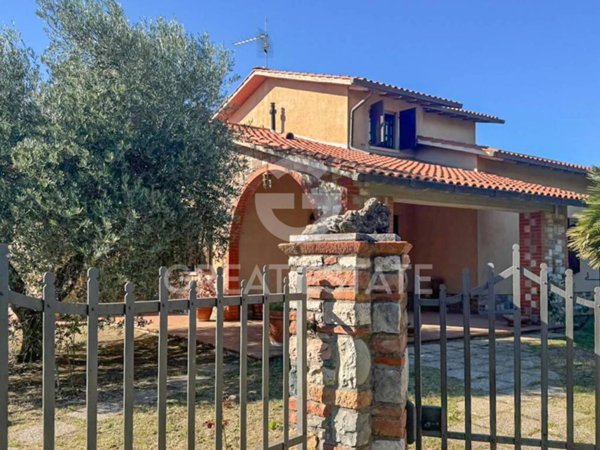 casa indipendente in vendita a Città della Pieve