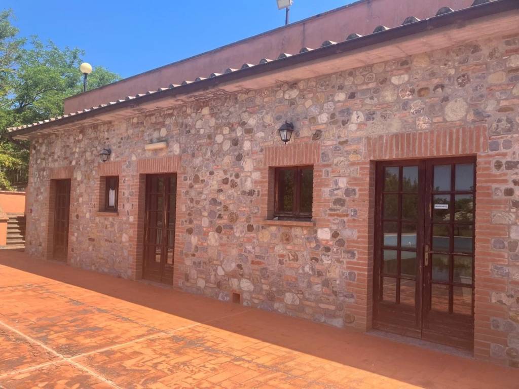 intera palazzina in vendita a Città della Pieve