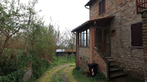 casa indipendente in vendita a Città della Pieve in zona Moiano