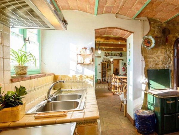 casa indipendente in vendita a Città della Pieve in zona Moiano