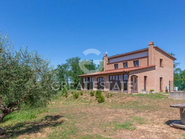 casa indipendente in vendita a Città della Pieve in zona Moiano