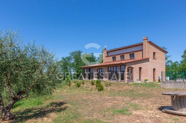 casa indipendente in vendita a Città della Pieve in zona Moiano