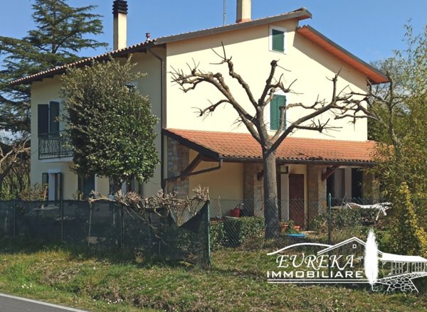 casa indipendente in vendita a Città della Pieve in zona Moiano