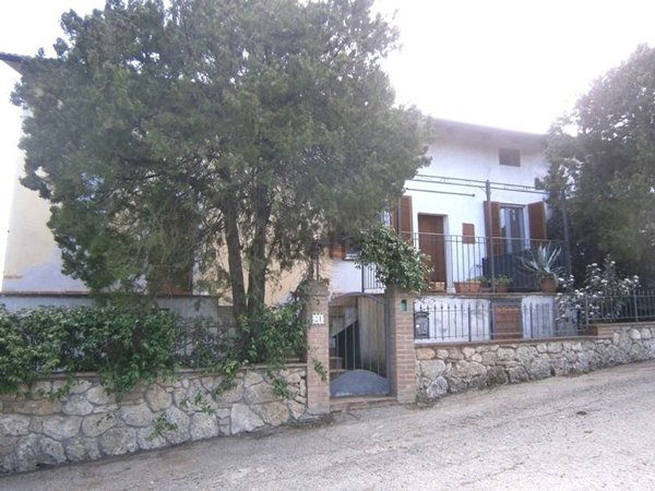 casa indipendente in vendita a Città della Pieve in zona Moiano